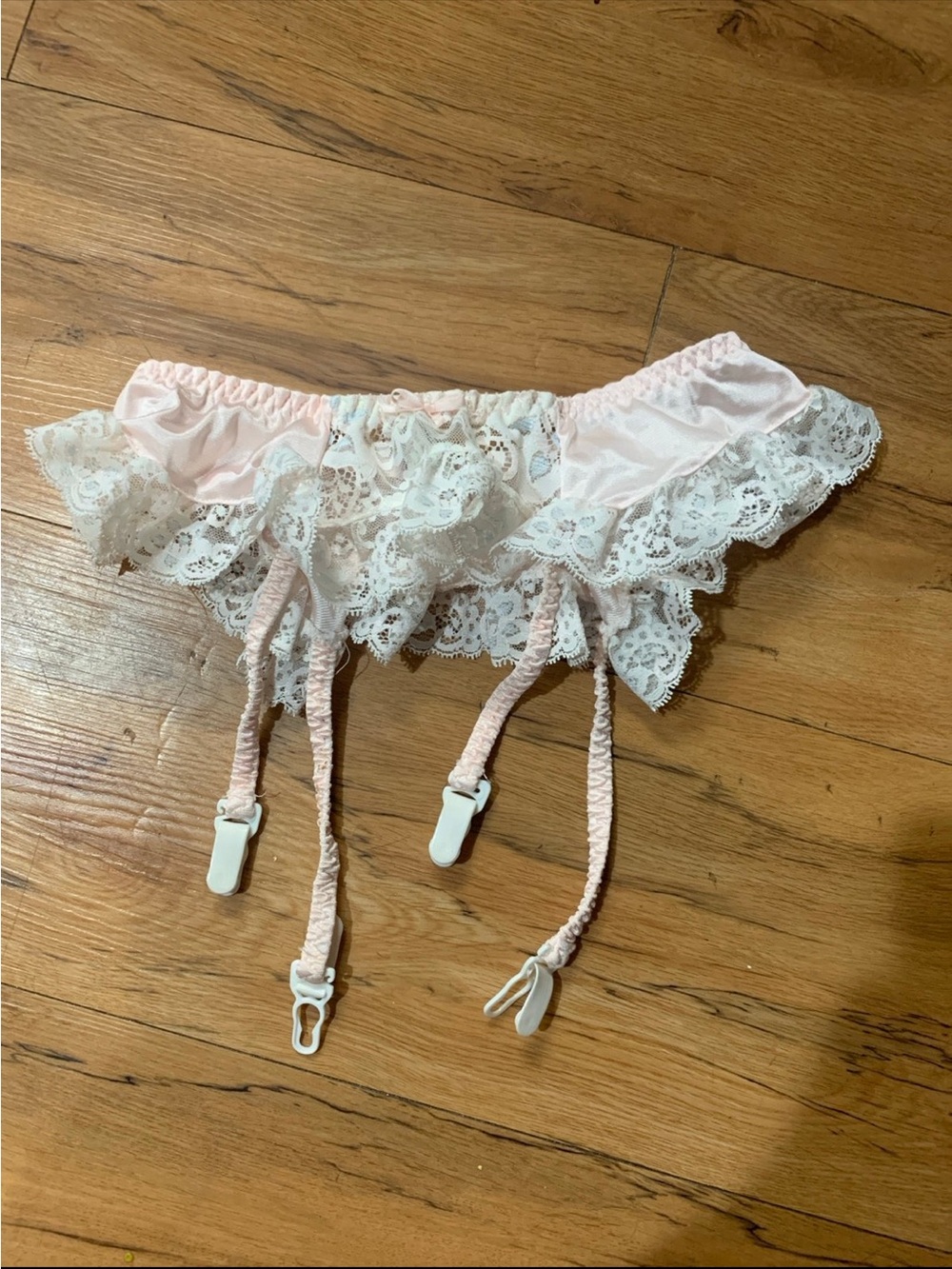 Avon fashions garter belt